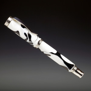 Fountain Pen with Black and White Acrylic Body 